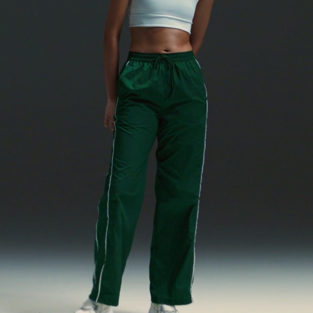 Nike Women's Windrunner Pants